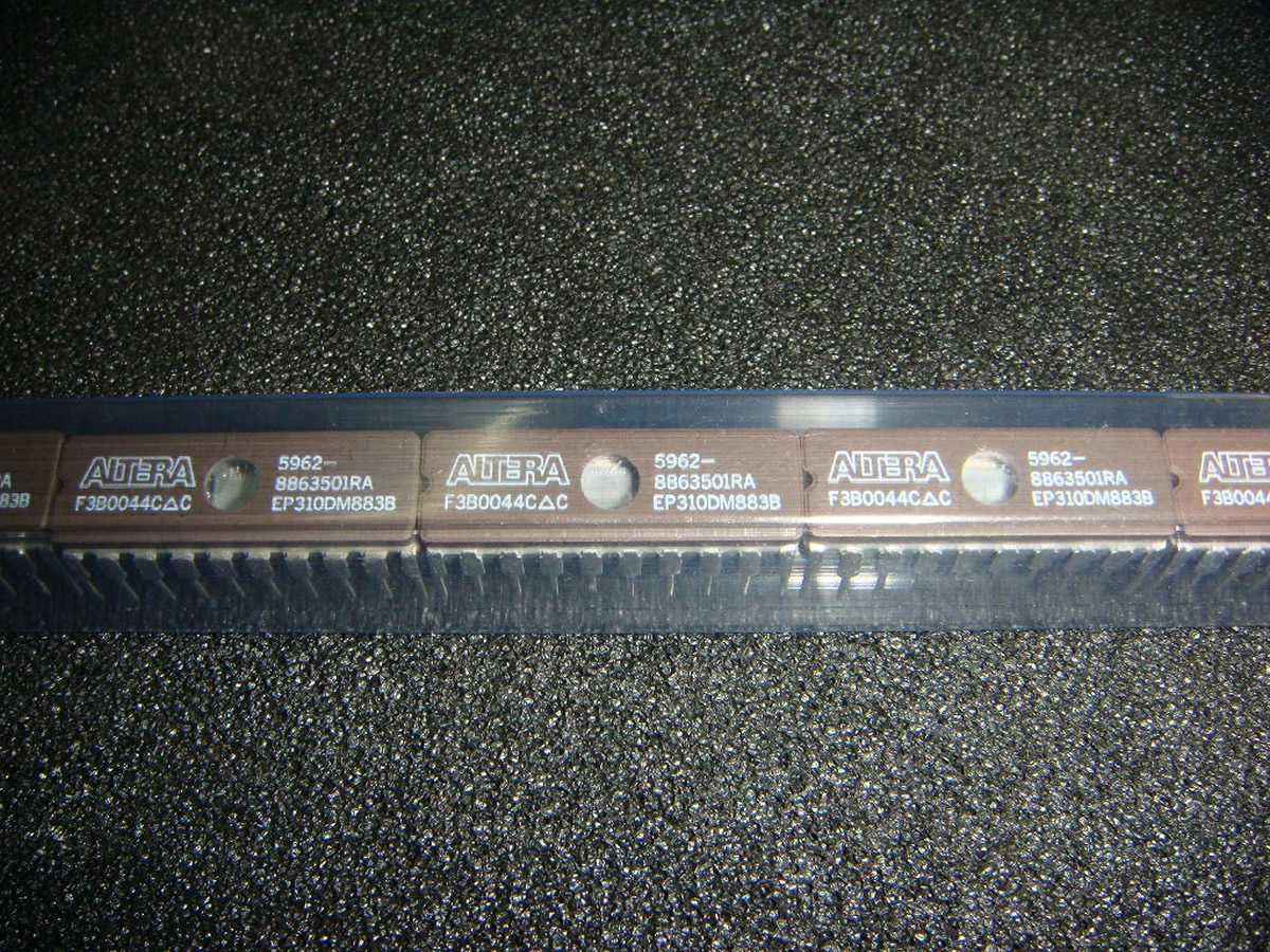 5962-8863501RA   EP310DM-883B
